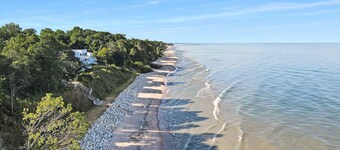 Sleepy Hollow Beach Resort introduces Patio 33