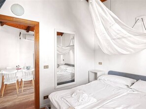 Basic-Bungalow, 1 Schlafzimmer, Terrasse, Meerblick (Lipari) | Schallisolierte Zimmer, Bügeleisen/Bügelbrett, kostenloses WLAN