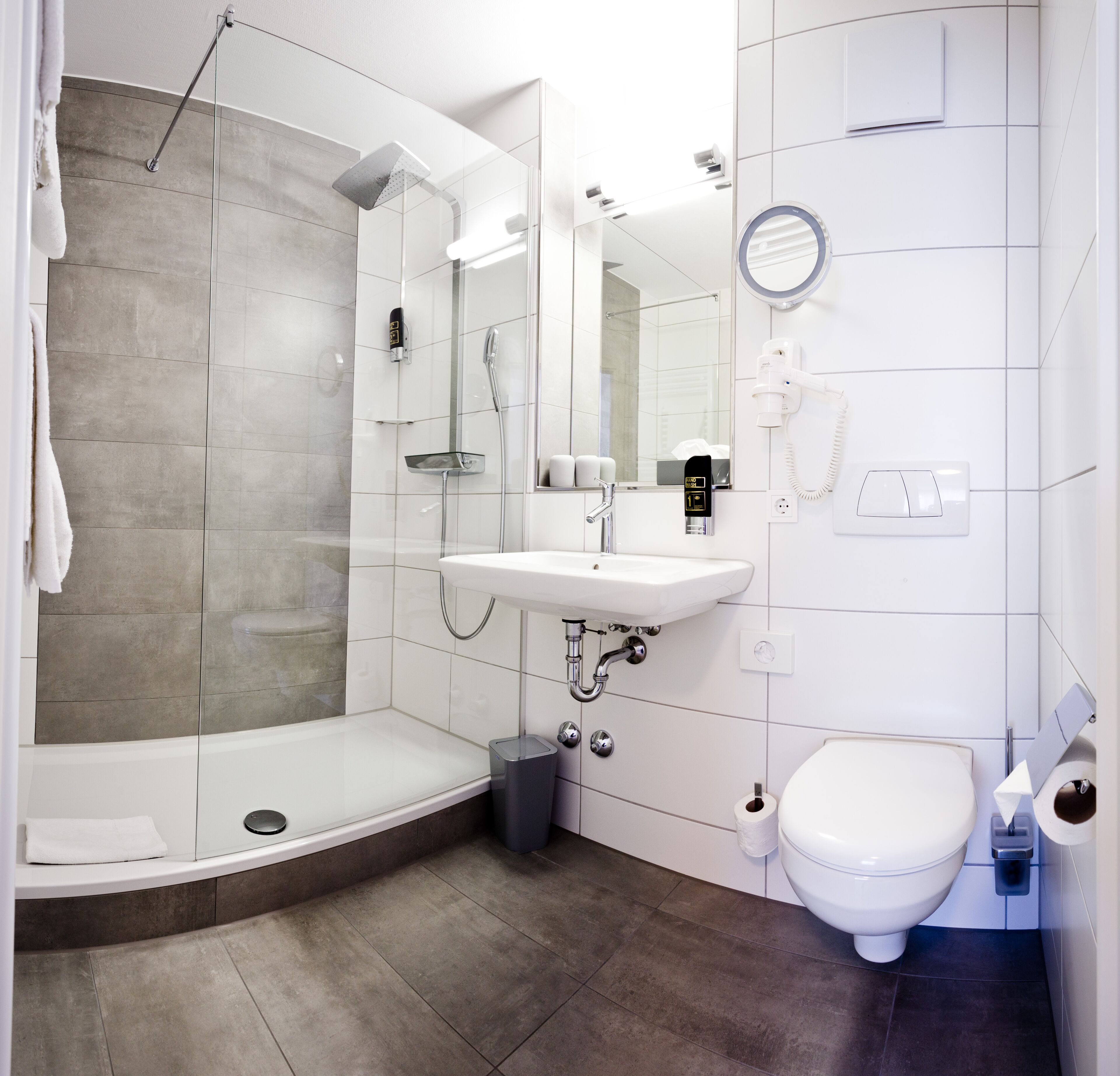 single room | bathroom | shower, free toiletries, hair dryer, towels