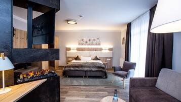 Comfort Double Room | Desk, cribs/infant beds, free WiFi, bed sheets