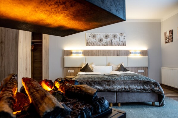 舒适双人房 | 办公桌、婴儿床、免费 WiFi、床单