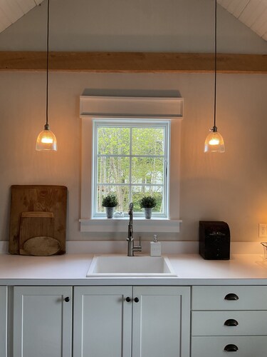 “STEP BACK IN TIME” 1880’ charmer.<br>Riverside Cottage<br>