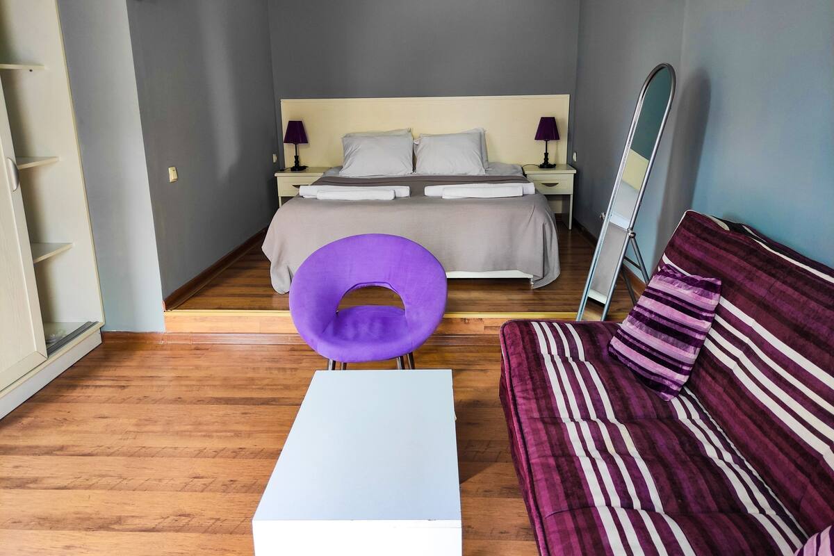 Suite – basic | Blendingsgardiner, strykejern/-brett og wi-fi (inkludert)