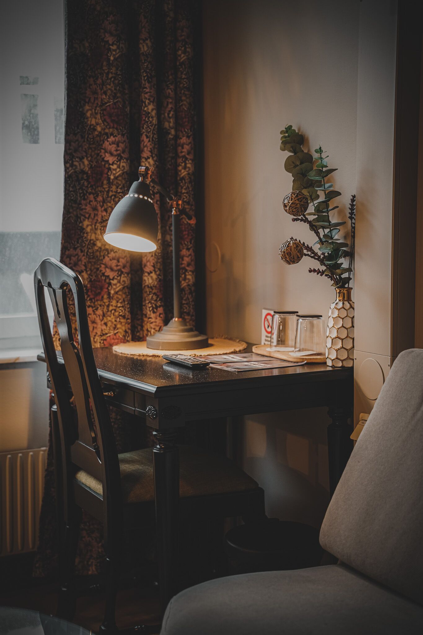 superior double room | in-room safe, individually decorated, individually furnished, desk