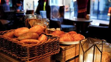 Gratis frukostbuffé varje dag