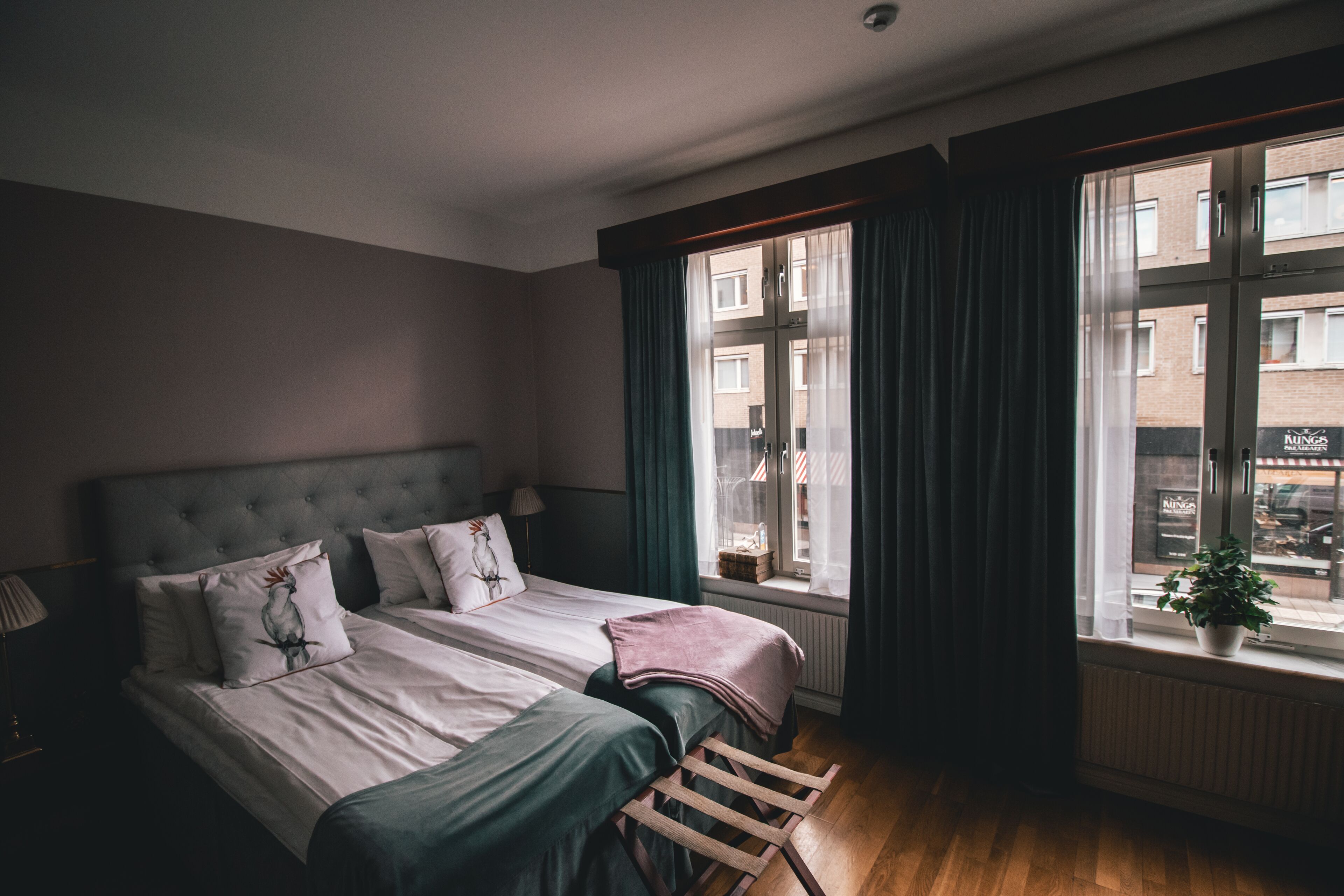 superior double room | in-room safe, individually decorated, individually furnished, desk