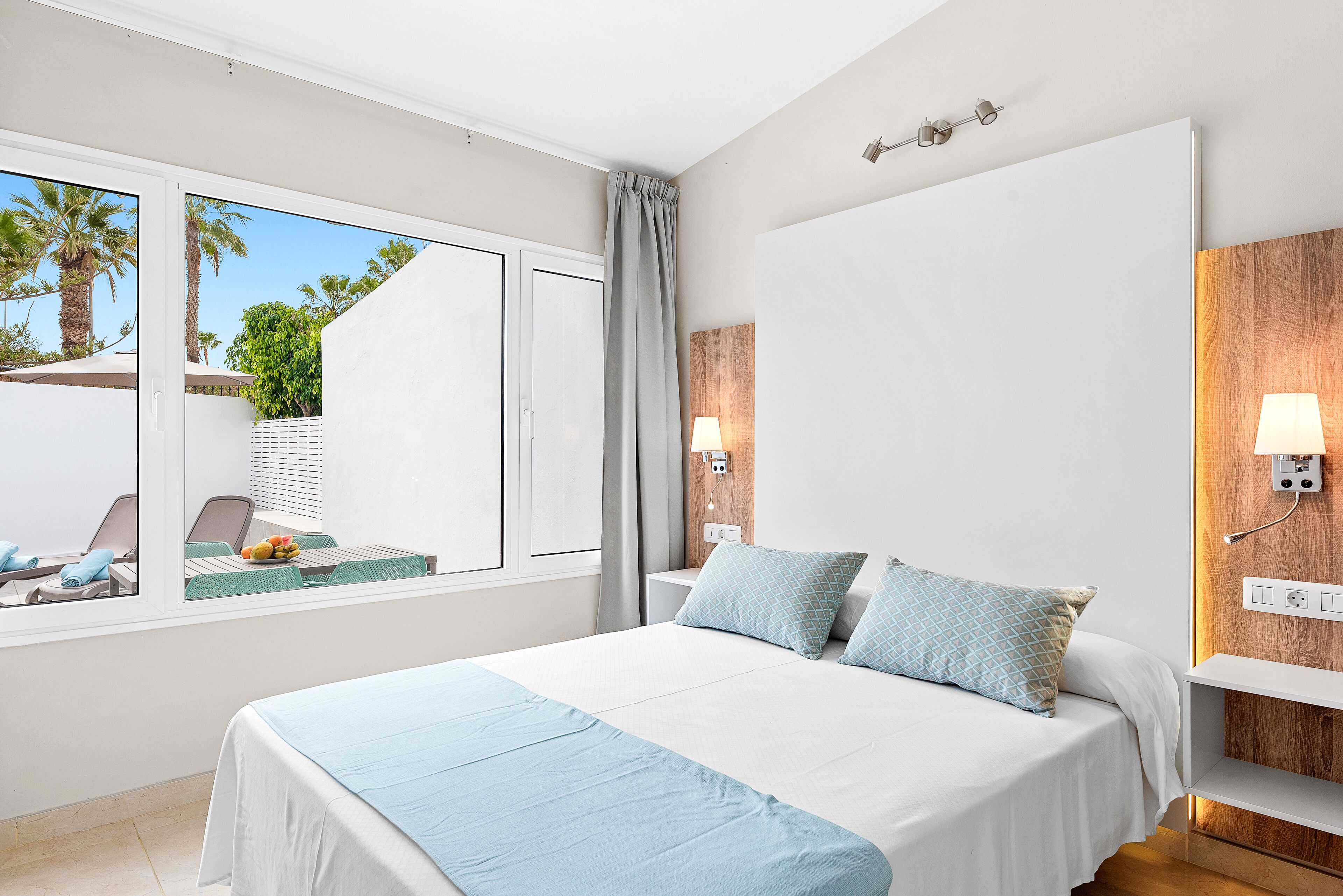 Design Bungalow, 2 Bedrooms, Terrace | In-room safe, laptop workspace, iron/ironing board, free WiFi