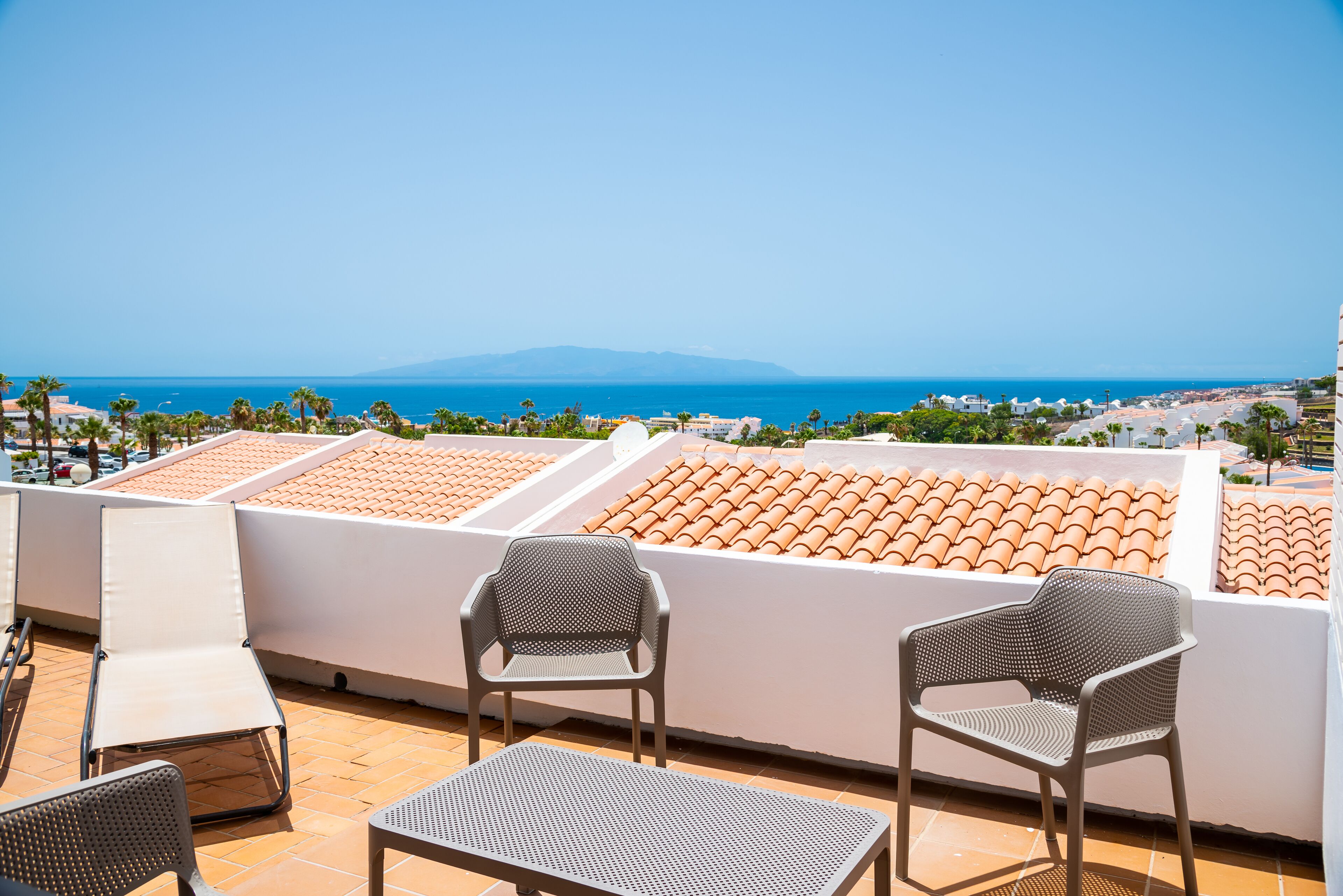 Appartement Panoramique, 2 chambres, vue mer | Terrasse/Patio