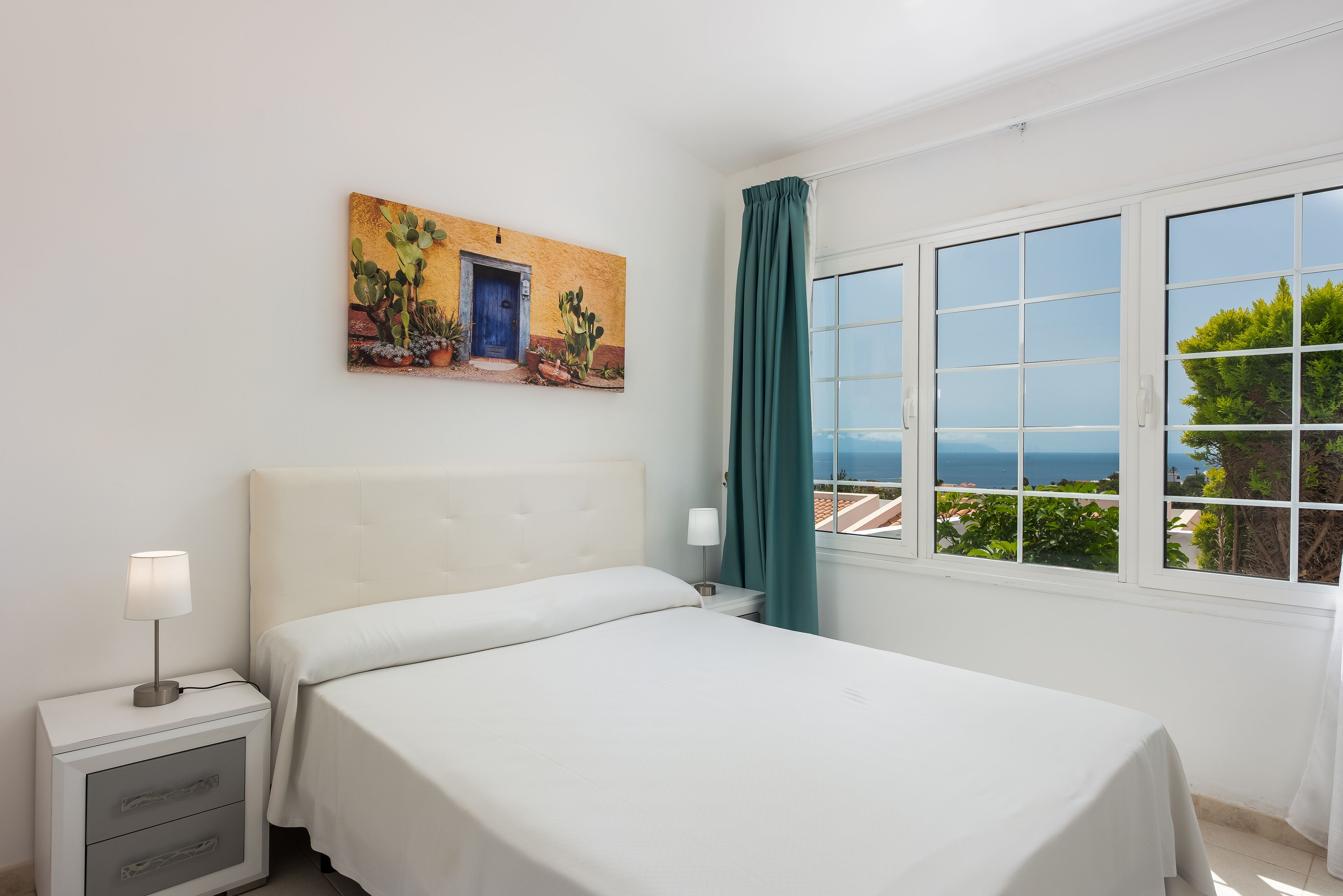 Apartamento panorâmico, 2 quartos | Individualmente decorados, individualmente mobiliados