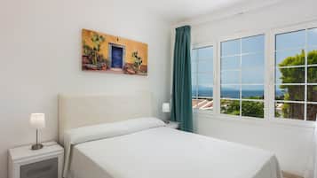 Apartamento panorâmico, 2 quartos | Individualmente decorados, individualmente mobiliados