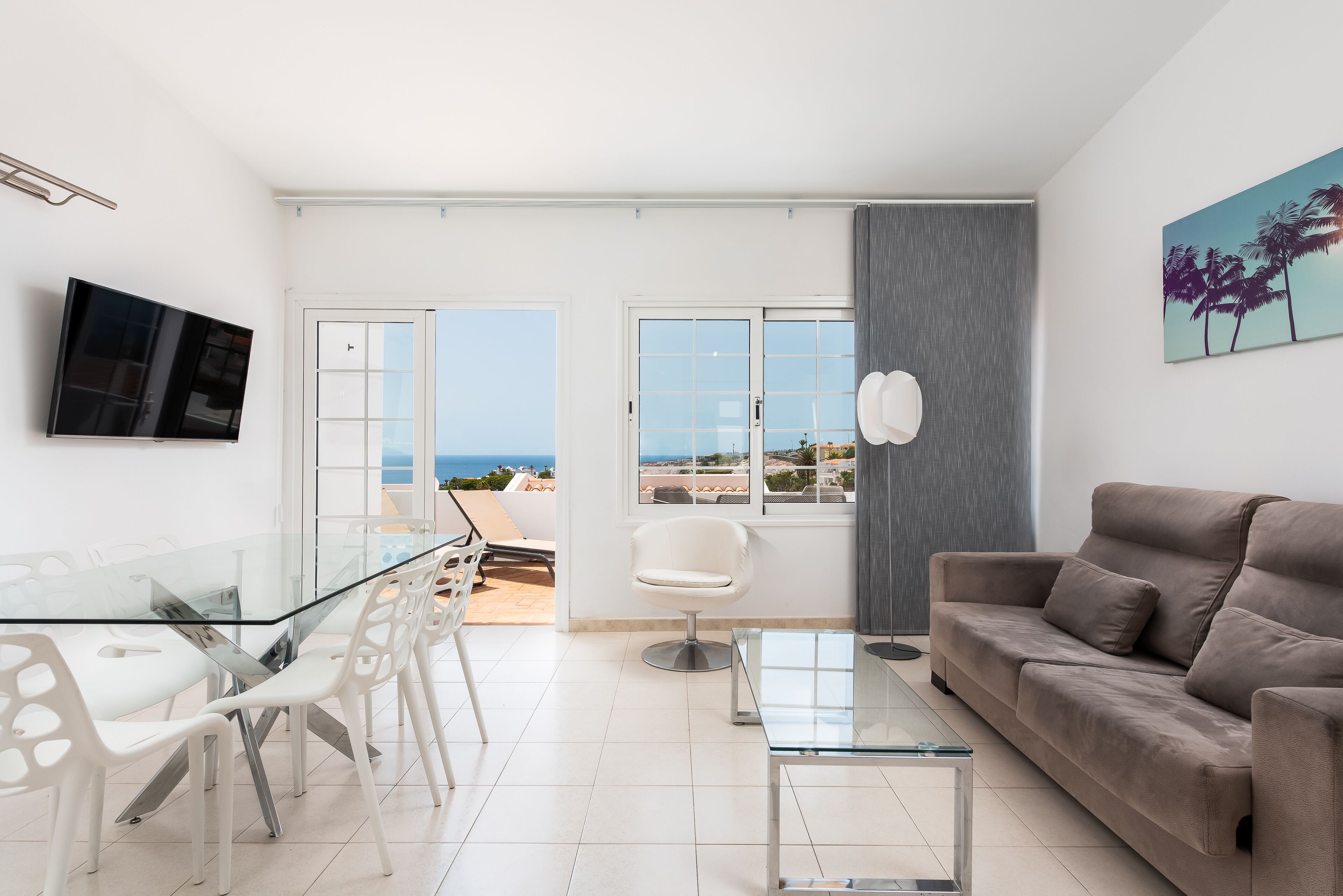 Panoramic-Apartment, 2 Schlafzimmer | Wohnzimmer | Flachbildfernseher