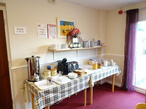 Free daily cooked-to-order breakfast  - AJ Lodge (Slough)