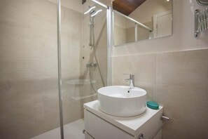 Double Room (1) | Bathroom | Hair dryer, soap, toilet paper
