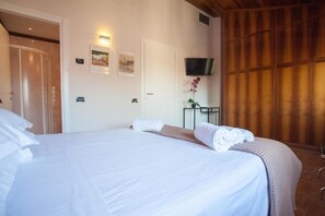 Double Room (1) | Free WiFi - Suite Verona Italianflat (Verona)
