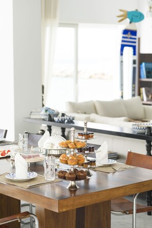 Free daily continental breakfast - Maison Dedine - Adults Only (Carthage)