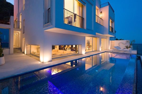 Front of property - evening/night