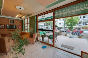 Lobby lounge - Hikmethan Otel (Kusadasi)