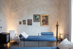 Habitación de lujo, 1 cama de matrimonio grande | Ropa de cama de alta calidad y edredones de plumas