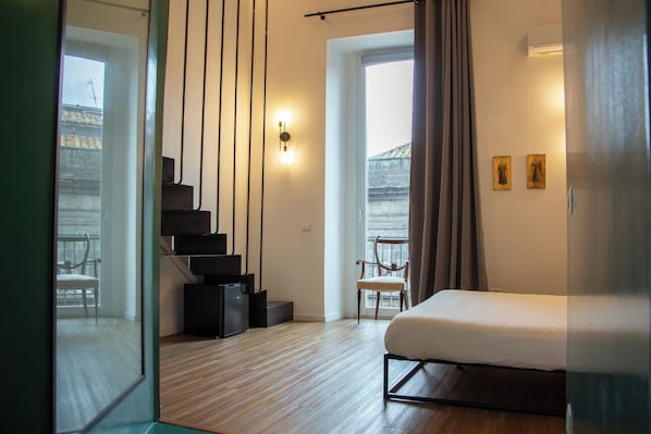 Junior Room, 1 King Bed - Tutt 'e Sant Luxury Rooms (Naples)