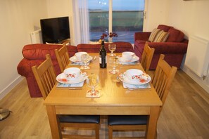 Dining - Alishan Cornwall Holidays (Newquay)