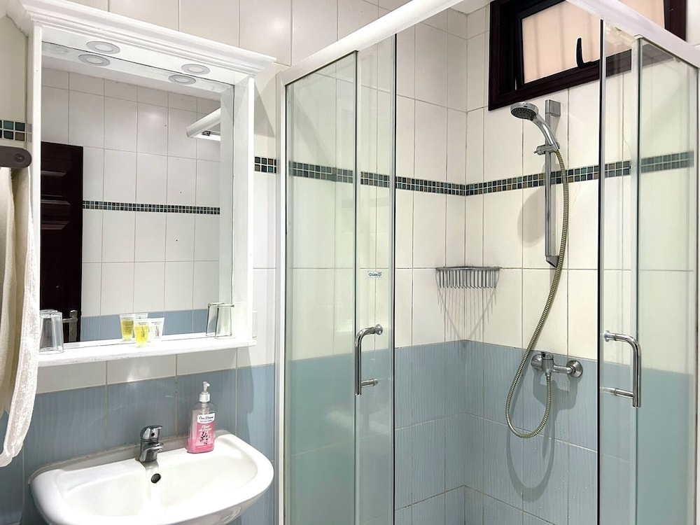 Blue Beryl Guest House by null