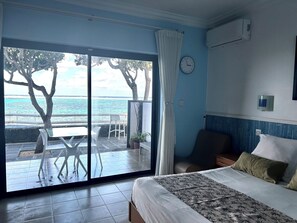 Comfort Double Room | In-room safe, desk, blackout curtains, cots/infant beds - Blue Beryl Guest House (Blue Bay)
