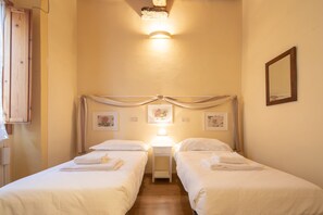 Romantic Apartment, 2 Bedrooms, City View | 2 bedrooms, premium bedding, down comforters, individually decorated