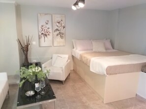 1 bedroom, in-room safe, iron/ironing board, free WiFi - Cozy Studio  (Athens)