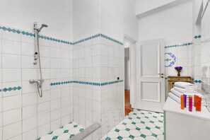 Bathroom - Villa Polifemo (Capri)
