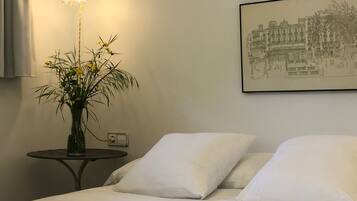 8 slaapkamers, een strijkplank/strijkijzer, gratis wifi, beddengoed