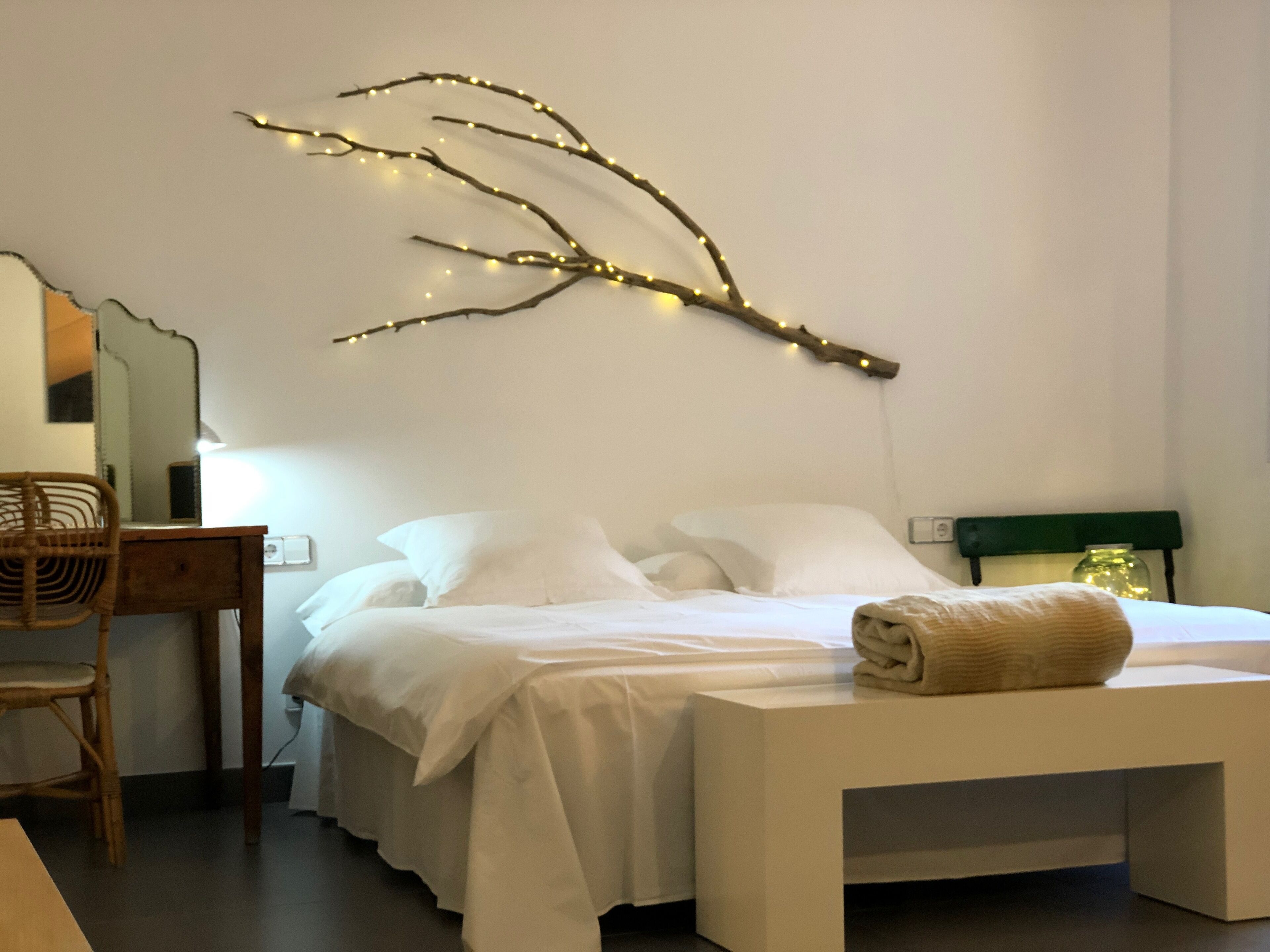 8 habitaciones, tabla de planchar con plancha y wifi gratis 