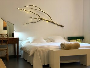 8 chambres, fer et planche à repasser, Wi-Fi gratuit, draps fournis