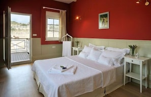 Luxury Double Room | Iron/ironing board, free WiFi, bed sheets - Kemal Bey Ciftligi (Urla)