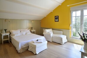 Family Room, Multiple Beds | Iron/ironing board, free WiFi, bed sheets - Kemal Bey Ciftligi (Urla)