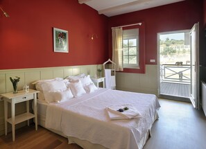 Luxury Double Room | Iron/ironing board, free WiFi, bed sheets - Kemal Bey Ciftligi (Urla)