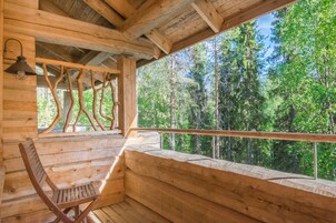 Kahden hengen huone (kaksi sänkyä), oma kylpyhuone | Terassi/patio