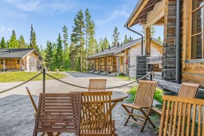 Front of property - Basecamp Oulanka (Kuusamo)