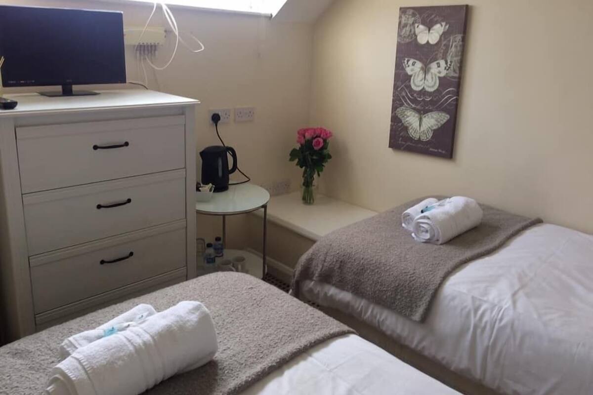 Small Twin Room, Shared Bathroom