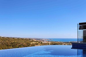 Outdoor pool, pool umbrellas, pool loungers - Villa Thea (Pegeia)