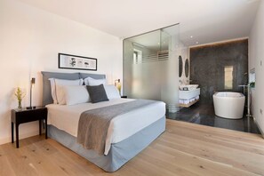 Villa | Literie de qualité supérieure, surmatelas, fer et planche à repasser