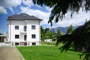 Property grounds - Vila Ula La Luxury Apartments Bled (Bled)