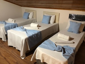 Iron/ironing board, free WiFi, bed sheets
