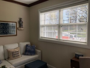 TV - Newly built property in the heart of South Haven (South Haven)