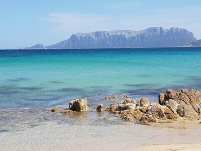 Villa Tavolara a small paradise with swimming pool