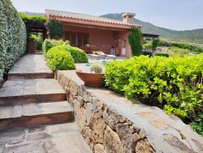 Property grounds - Villa Tavolara a small paradise with swimming pool (Golfo Aranci)