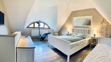 1 bedroom, WiFi, bed sheets