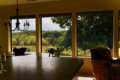 The Sundae Cottage - A Missouri Sweet Spot , beautiful views, secluded 🌻