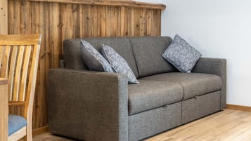 Kamar Quadruple Keluarga | Minibar, brankas, dan dilengkapi dengan perabotan berbeda-beda