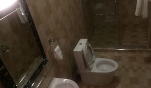 Bathroom - Joz Apartments (Entebbe)