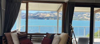  Piwakawaka Retreat - un chalet chaleureux et tranquille sur le front de mer à Wainui